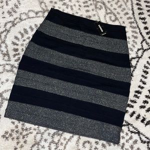 EXPRESS Black & Grey Sparkle Pencil Skirt Size 4